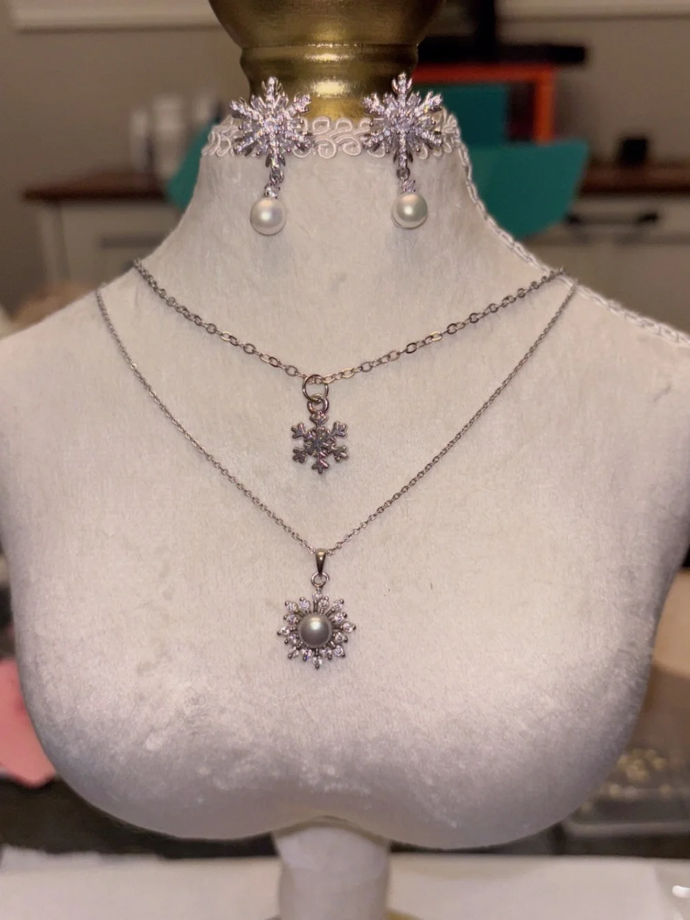 Delicate Silver Snowflake & Pearl Layered Necklace Set